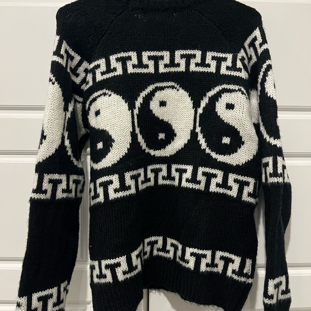 Black and White Yin Yang Sweater - Picture 2 of 3